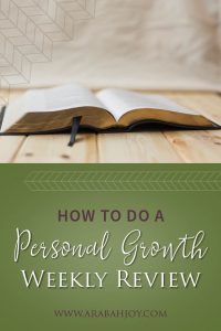 Are you looking to experience personal growth in your faith and in your life? These questions will help you review a week and encourage your personal growth. #personalgrowth #personalgrowthworksheet